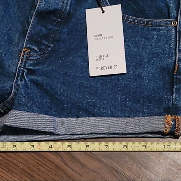 NWT … FOREVER 21 “Size: 24” High Rise Shorts - Picture 9 of 11